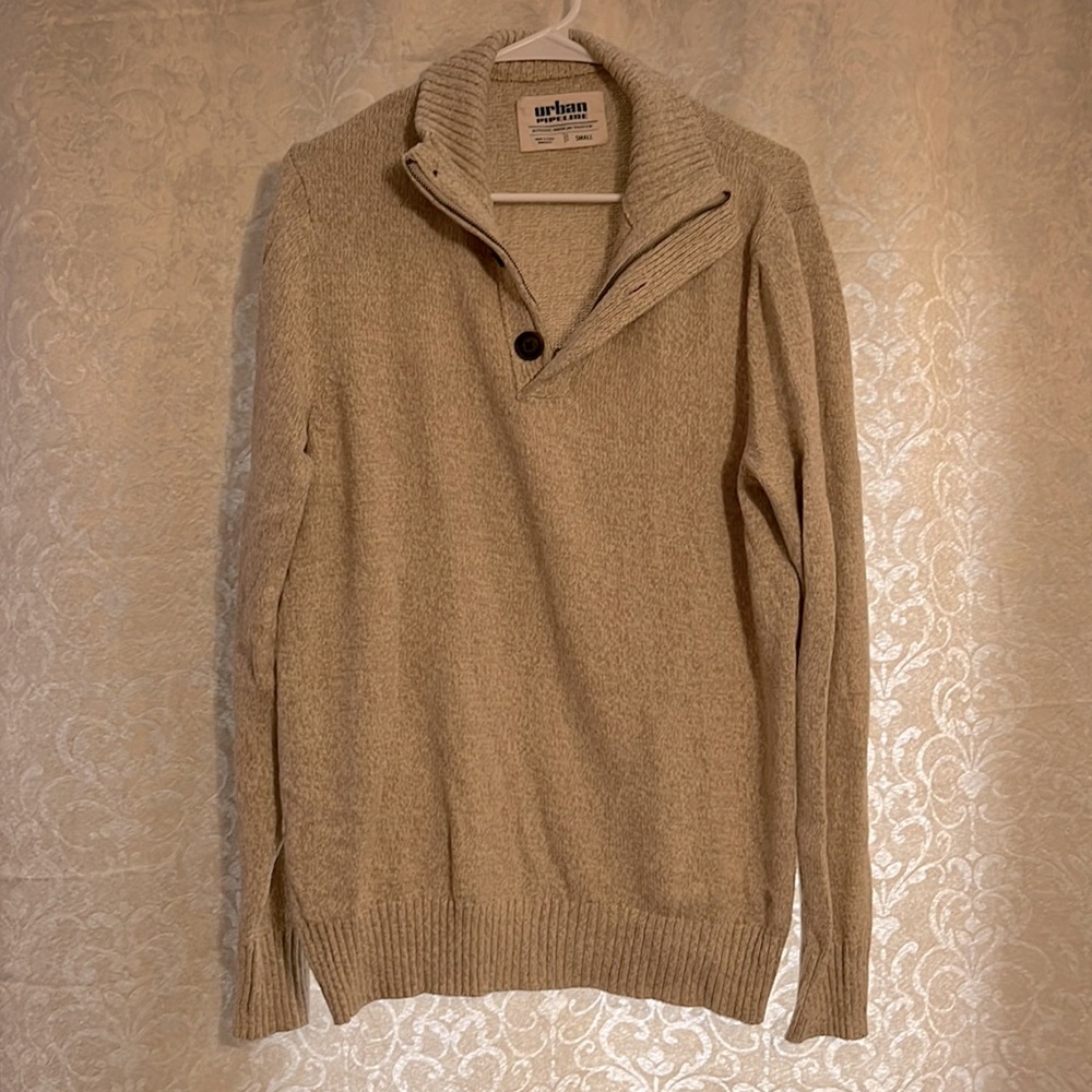 Cream mens sweater, size small.